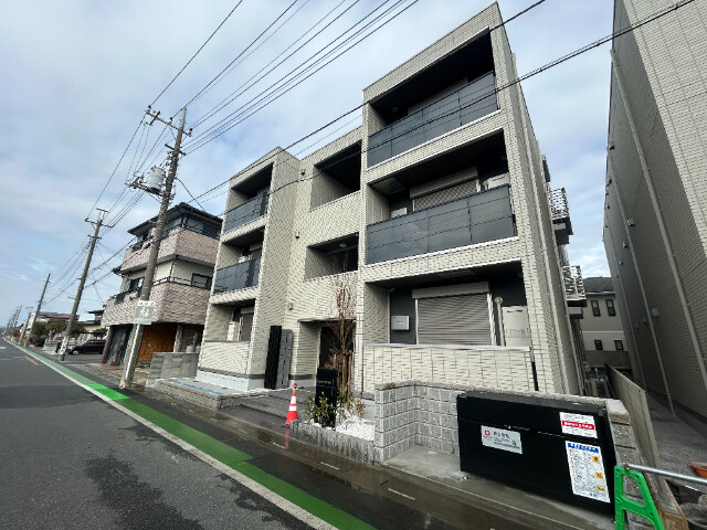 ��ʌ��������܎s�k��{�����S���ڂ̃A�p�[�g�̌����O��