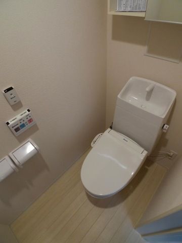 ��ʌ�����s�厚���L�˂̃A�p�[�g�̃g�C��