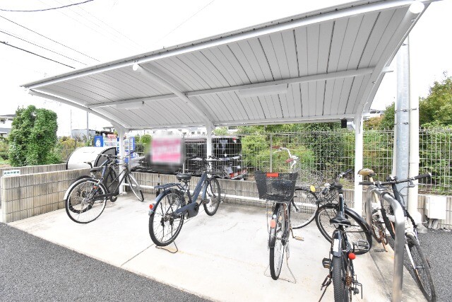 ��ʌ�����s�厚���L�˂̃A�p�[�g�̂��̑�