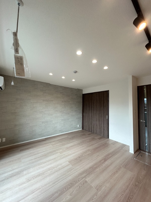 ��ʌ��������܎s�k��{�����S���ڂ̃A�p�[�g�̂��̑������E�X�y�[�X