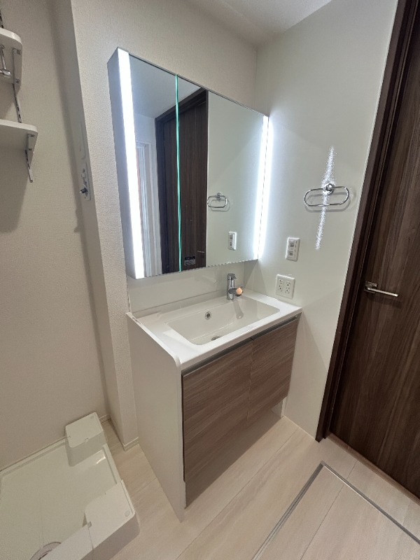 ��ʌ��������܎s�k��{�����S���ڂ̃A�p�[�g�̐��ʏ�