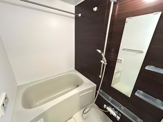 ��ʌ�����s�˒˓�R���ڂ̃}���V�����̃o�X