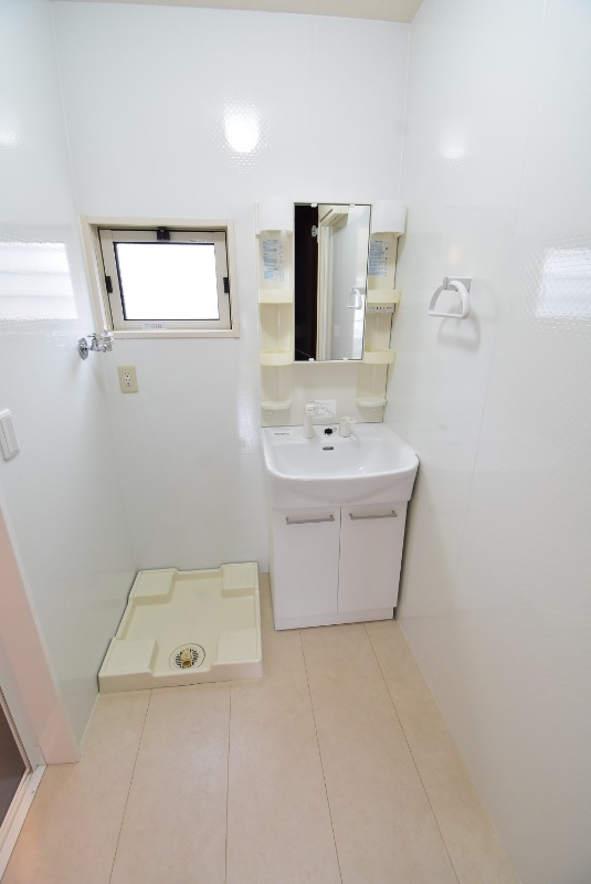 ��ʌ��������܎s����厚���V�n�̃e���X�n�E�X�̐��ʏ�