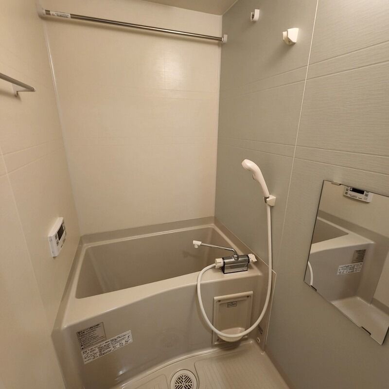 ��ʌ��������܎s�������a�c���Q���ڂ̃A�p�[�g�̃o�X