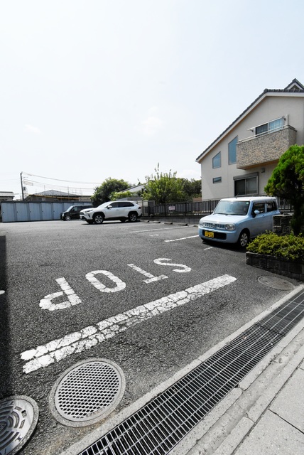 ��ʌ��������܎s�k��g�쒬�P���ڂ̃A�p�[�g�̒��ԏ�