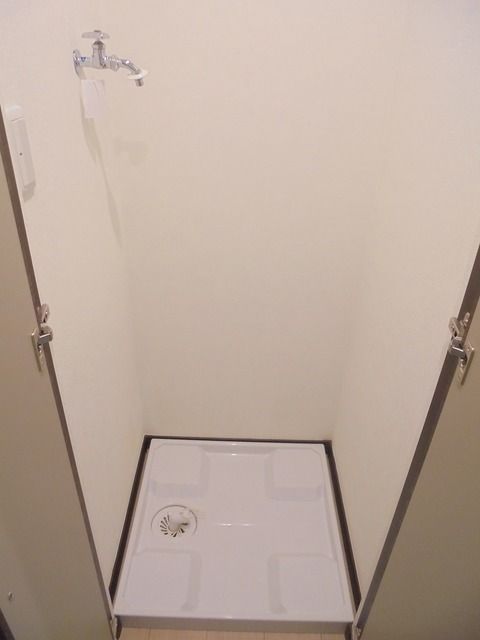 ��ʌ��������܎s�k����i���Q���ڂ̃A�p�[�g�̂��̑��ݔ�