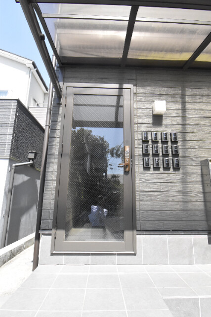 ��ʌ��������܎s�k����i���Q���ڂ̃A�p�[�g�̃G���g�����X