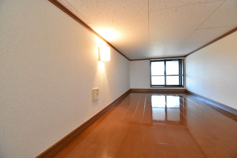 ��ʌ�����s������U���ڂ̃A�p�[�g�̂��̑������E�X�y�[�X