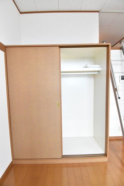 ��ʌ�����s������U���ڂ̃A�p�[�g�̎��[