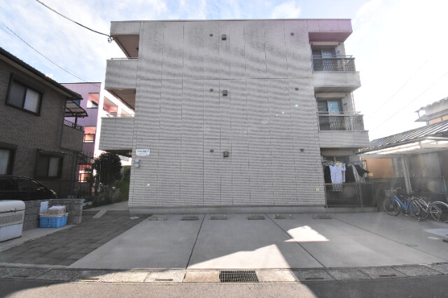 ��ʌ��z�J�s�k�z�J�Q���ڂ̃}���V�����̌����O��