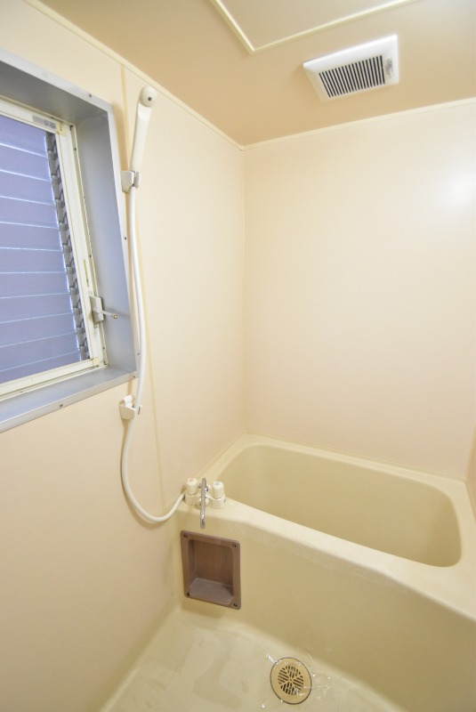 ��ʌ��z�J�s���z�J�P�O���ڂ̃A�p�[�g�̃o�X