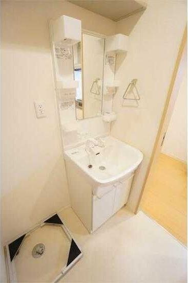 ��ʌ��z�J�s�k�z�J�Q���ڂ̃}���V�����̐��ʏ�