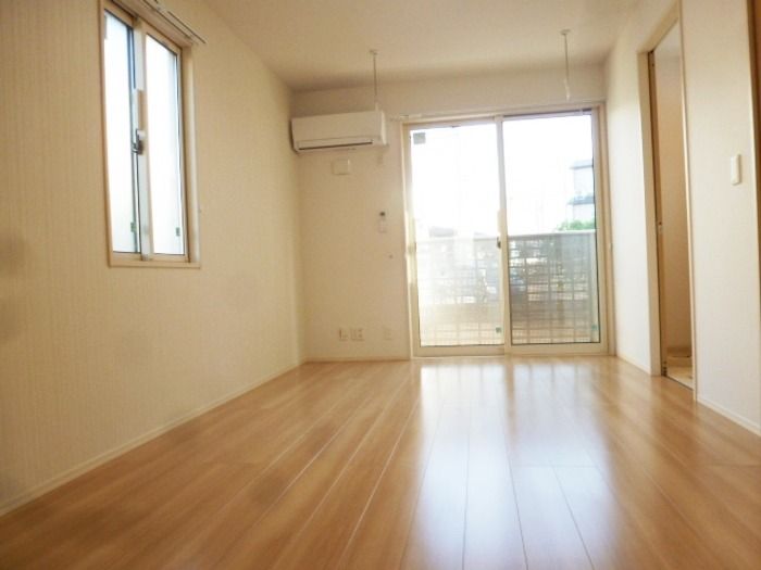 ��ʌ������s�����P���ڂ̃A�p�[�g�̋��ԁE���r���O