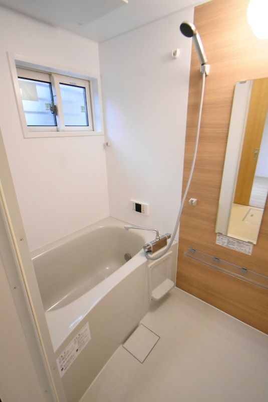 ��ʌ������s�����P���ڂ̃A�p�[�g�̃o�X