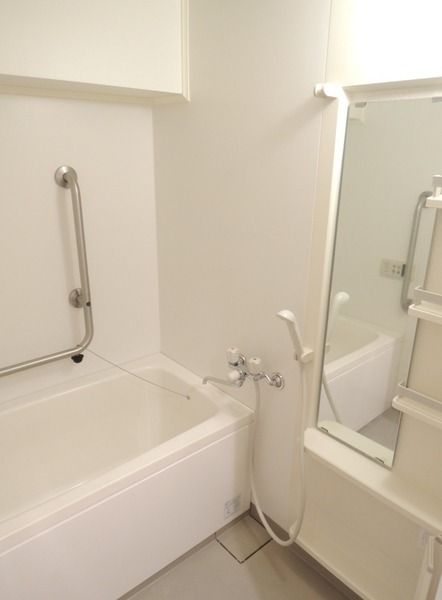 ��ʌ��������܎s�΋�厚�����̃}���V�����̃o�X