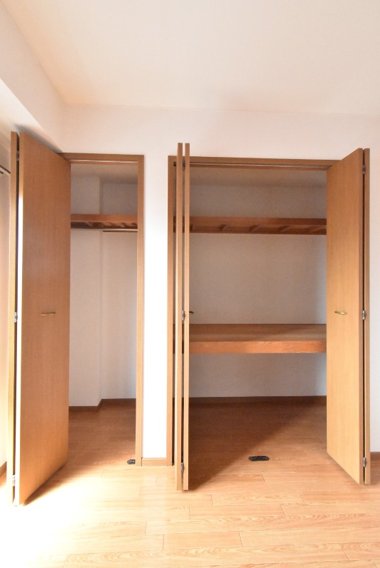 ��ʌ��z�J�s�ԎR���P���ڂ̃}���V�����̎��[