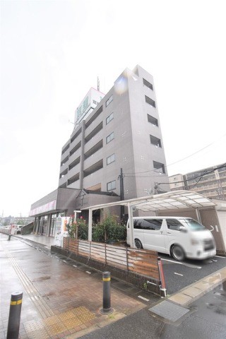 ��ʌ�����s�厚�����V�c300�̃}���V�����̌����O��