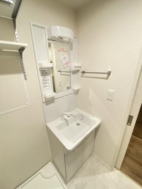 ��ʌ��������܎s�Y�a�撇���S���ڂ̃A�p�[�g�̐��ʏ�