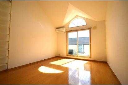 ��ʌ��������܎s�������˂T���ڂ̃A�p�[�g�̋��ԁE���r���O