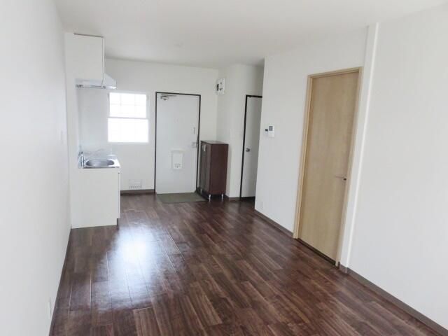 ��ʌ�����s�厚�ؑ]�C�̃A�p�[�g�̋��ԁE���r���O