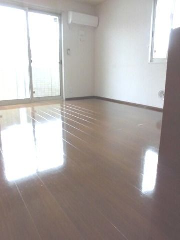 ��ʌ��z�J�s���������̃A�p�[�g�̂��̑������E�X�y�[�X