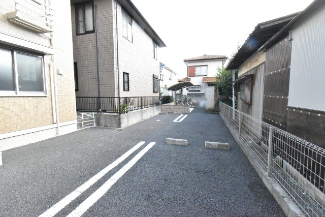 ��ʌ��z�J�s���������̃A�p�[�g�̒��ԏ�