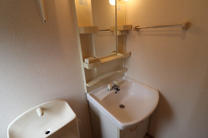 ��ʌ��������܎s�΋�厚�����̃e���X�n�E�X�̐��ʏ�