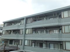 ��ʌ��������܎s�k��y�C���P����70-12�̃}���V�����̌����O��