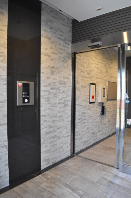 ��ʌ��������܎s����厚�w��̃}���V�����̃G���g�����X