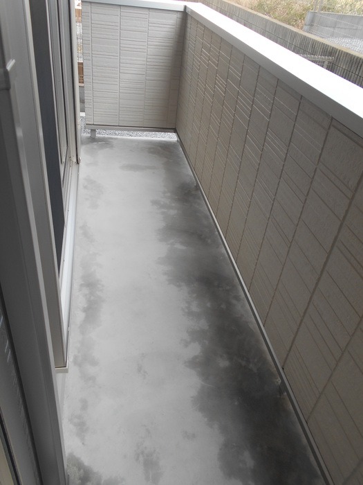 ��ʌ��z�J�s���C�N�^�E���Q���ڂ̃A�p�[�g�̃o���R�j�[