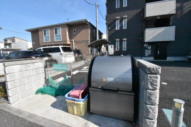 ��ʌ��z�J�s���C�N�^�E���Q���ڂ̃A�p�[�g�̂��̑�