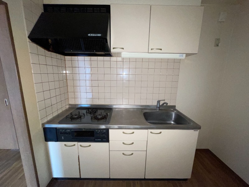 ��ʌ��n�s�ђ��T���ڂ̃}���V�����̃L�b�`��