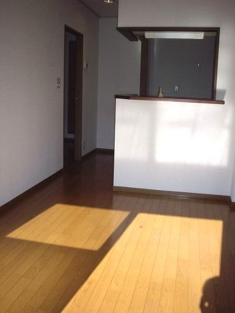 ��ʌ��������܎s�k��y�C���̃A�p�[�g�̋��ԁE���r���O