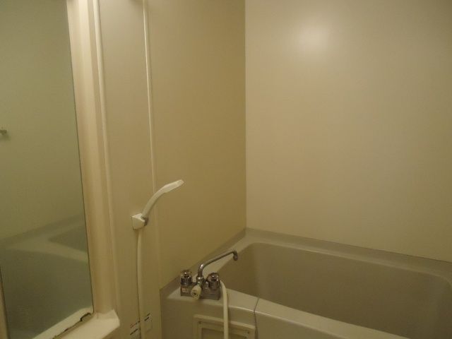 ��ʌ��������܎s�k��y�C���̃A�p�[�g�̃o�X