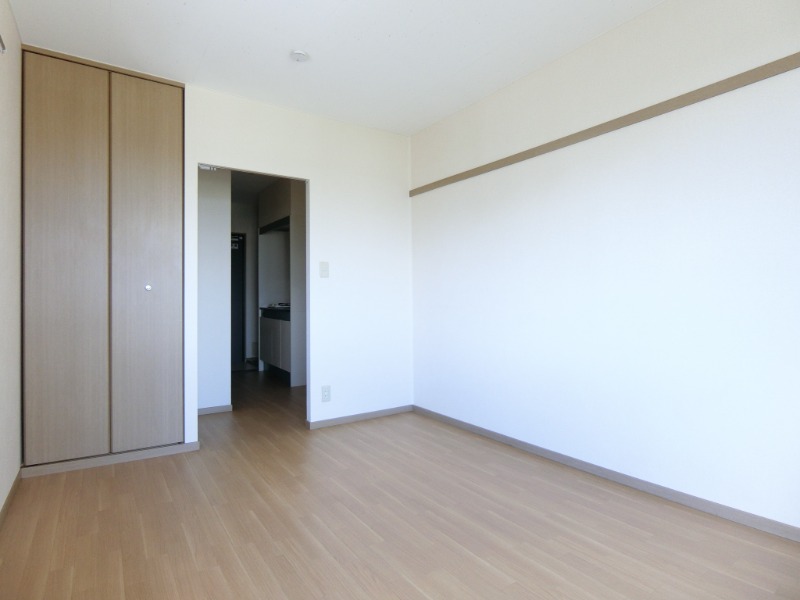 ��ʌ��������܎s�΋擌�Y�a�T���ڂ̃A�p�[�g�̋��ԁE���r���O