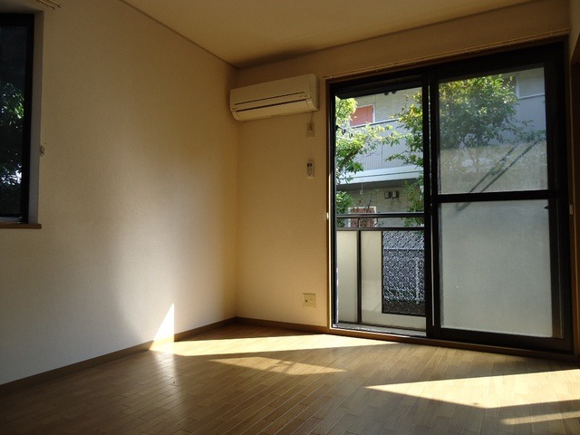 ��ʌ��������܎s�k��y�C���̃A�p�[�g�̂��̑��ݔ�