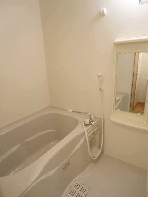 ��ʌ��������܎s��{�捂�@���P���ڂ̃A�p�[�g�̃o�X