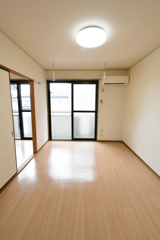 ��ʌ��������܎s�k��g�쒬�P���ڂ̃A�p�[�g�̋��ԁE���r���O