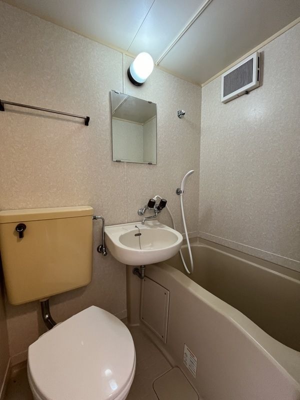 ��ʌ���z�s�厚���Ԃ̃A�p�[�g�̃g�C��