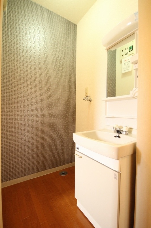 ��ʌ��������܎s�������a�c���P���ڂ̃A�p�[�g�̐��ʏ�