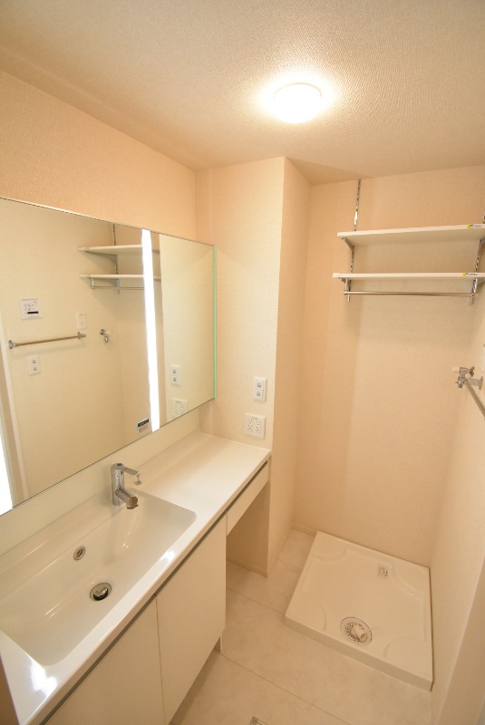 ��ʌ��������܎s���搼��{�Q���ڂ̃A�p�[�g�̐��ʏ�