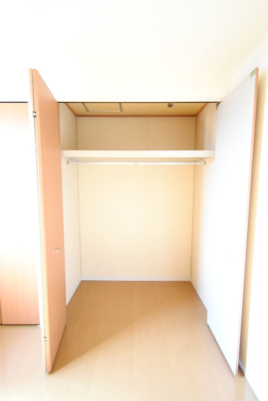 ��ʌ�����s�厚���s�̃A�p�[�g�̎��[