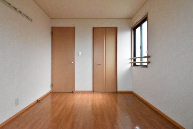 ��ʌ��z�J�s���z�J�Q���ڂ̃A�p�[�g�̂��̑������E�X�y�[�X